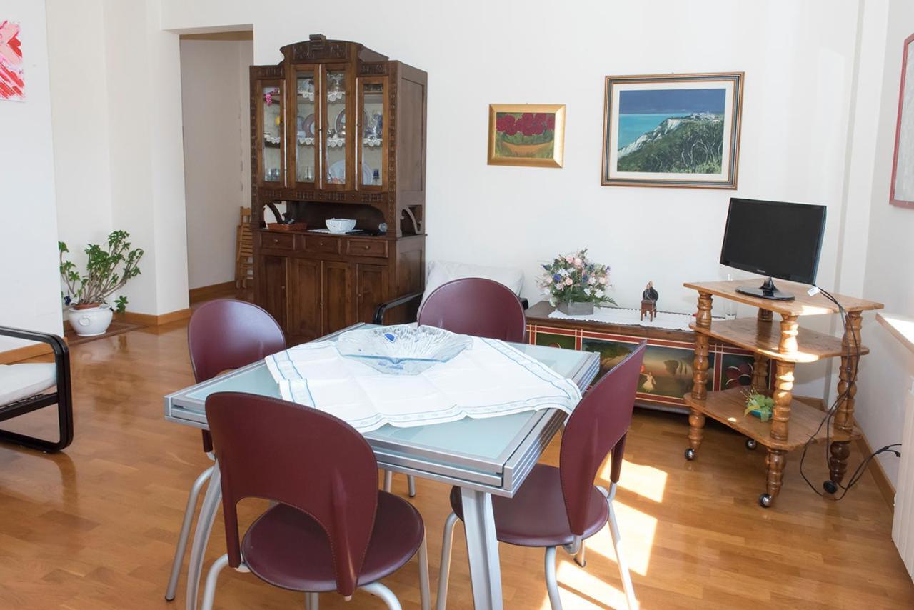 S300 - Sirolo, Trilocale Vicino Al Centro Con Vista Mare Apartment Екстериор снимка